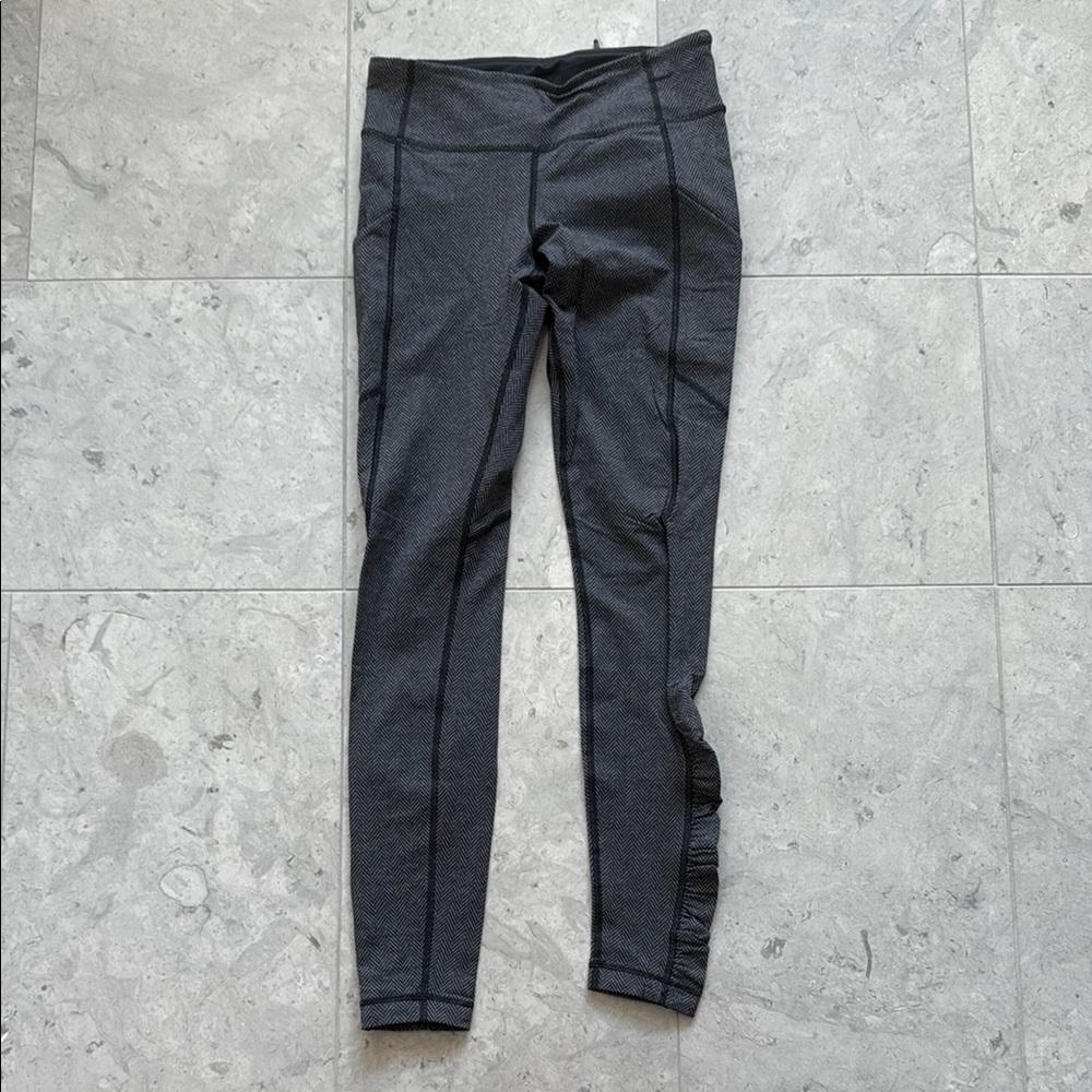 Lululemon Turnaround Tight Herringbone Leggings sz 6